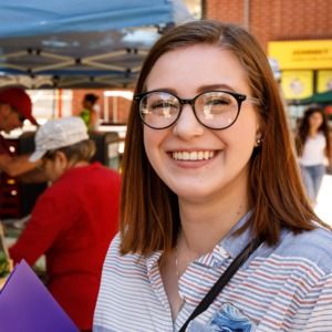 Meet your Posher, Corinne